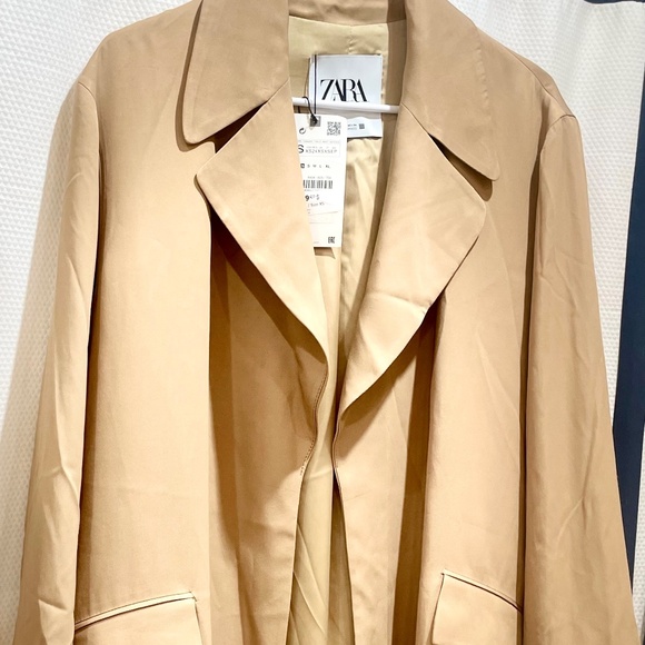 Trench Coat - Picture 2 of 4